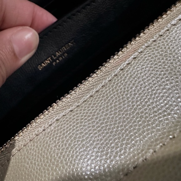 NWT SAINT LAURENT GRAIN DE POUDRE MEDIUM UPTOWN TOTE IN VERT KHAKI - Picture 8 of 8
